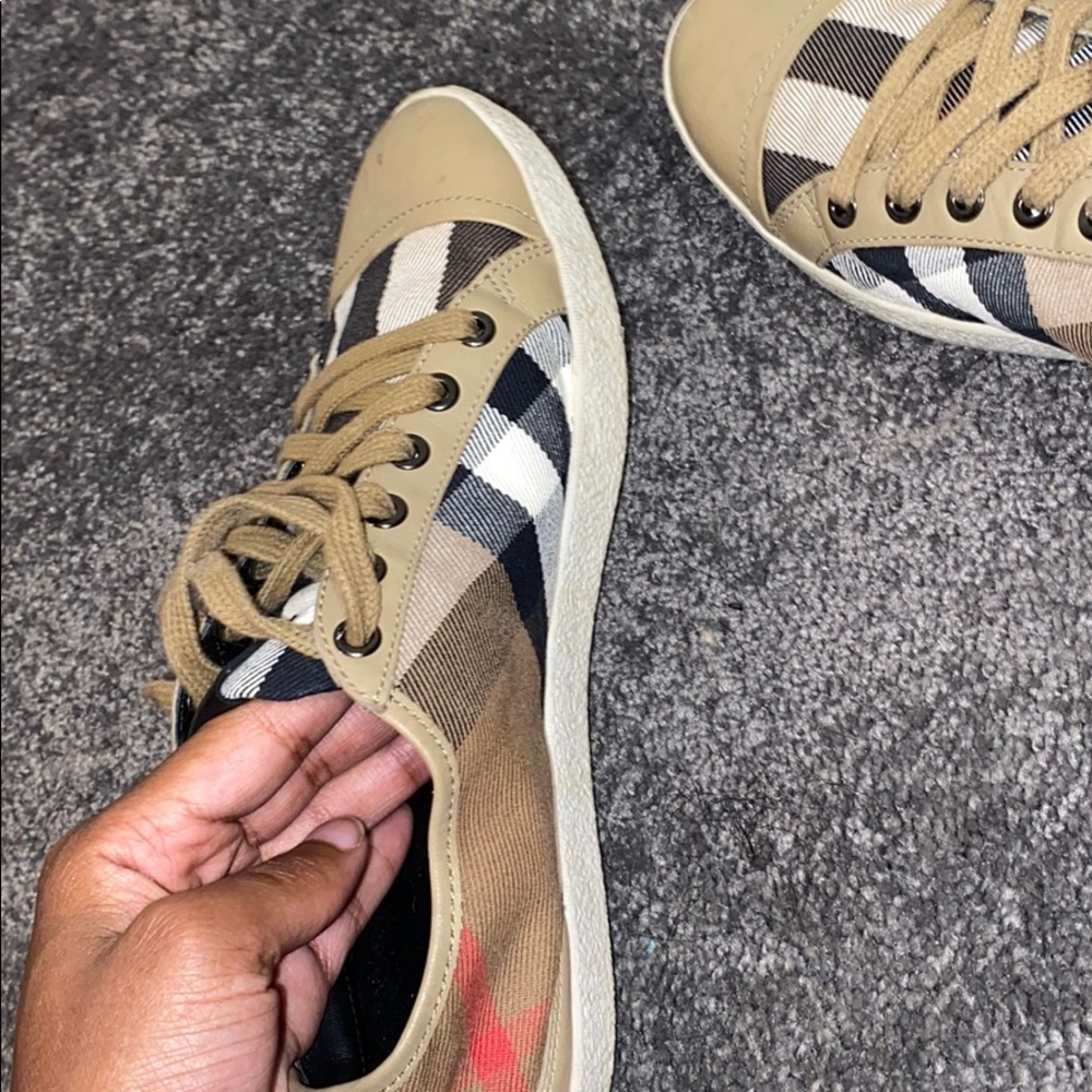 Burberry sneakers lightly worn